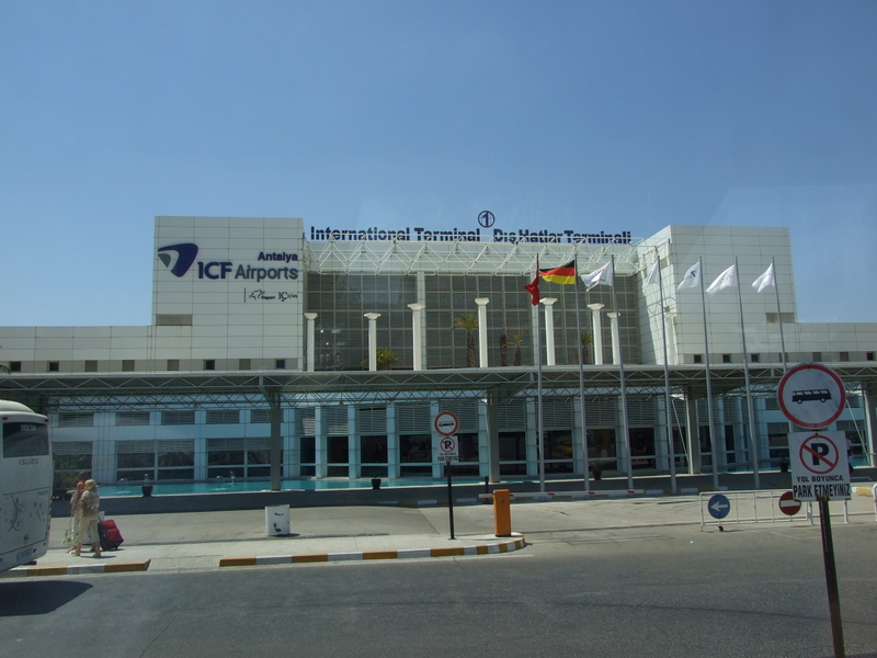 Antalya Flughafen  (AYT) Türkei